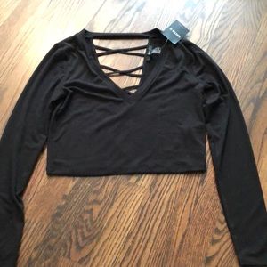 Black long sleeve crop top